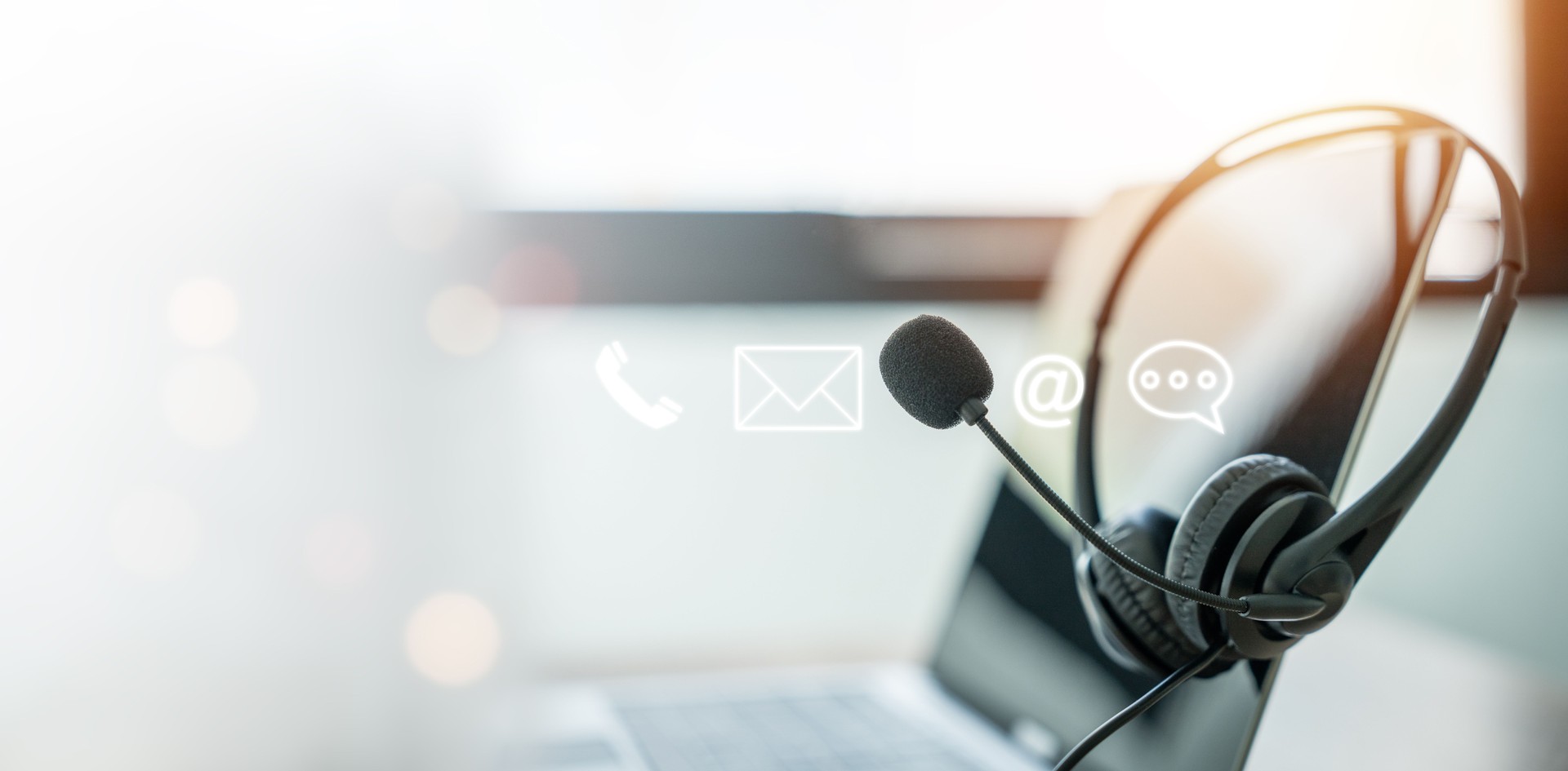 Kontaktieren Sie uns, Headset und Kundensupport-Ausrüstung, Telefonhilfekonzept